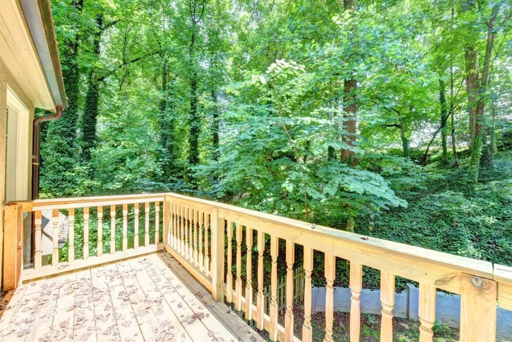410 Huntcliff Green, Sandy Springs, Georgia 30350, 6 Bedrooms Bedrooms, ,4 BathroomsBathrooms,Residential,Sold,410 Huntcliff Green,6044861