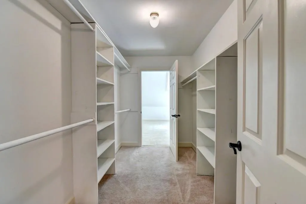 410 Huntcliff Green, Sandy Springs, Georgia 30350, 6 Bedrooms Bedrooms, ,4 BathroomsBathrooms,Residential,Sold,410 Huntcliff Green,6044861