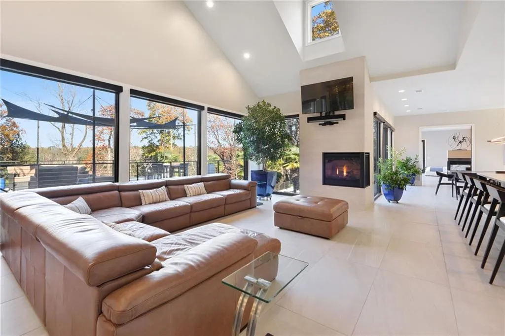 5628 Sherrell Drive, Atlanta, Georgia 30342, 4 Bedrooms Bedrooms, ,4 BathroomsBathrooms,Residential,Sold,5628 Sherrell Drive,6975067