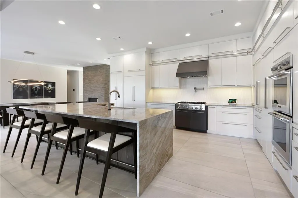 5628 Sherrell Drive, Atlanta, Georgia 30342, 4 Bedrooms Bedrooms, ,4 BathroomsBathrooms,Residential,Sold,5628 Sherrell Drive,6975067