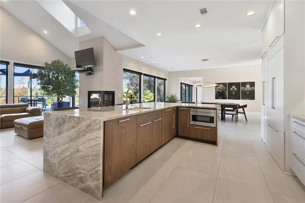 5628 Sherrell Drive, Atlanta, Georgia 30342, 4 Bedrooms Bedrooms, ,4 BathroomsBathrooms,Residential,Sold,5628 Sherrell Drive,6975067