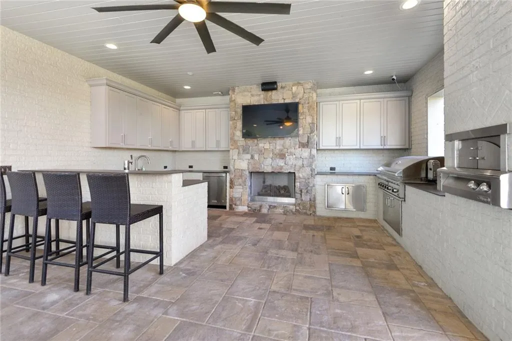 5628 Sherrell Drive, Atlanta, Georgia 30342, 4 Bedrooms Bedrooms, ,4 BathroomsBathrooms,Residential,Sold,5628 Sherrell Drive,6975067