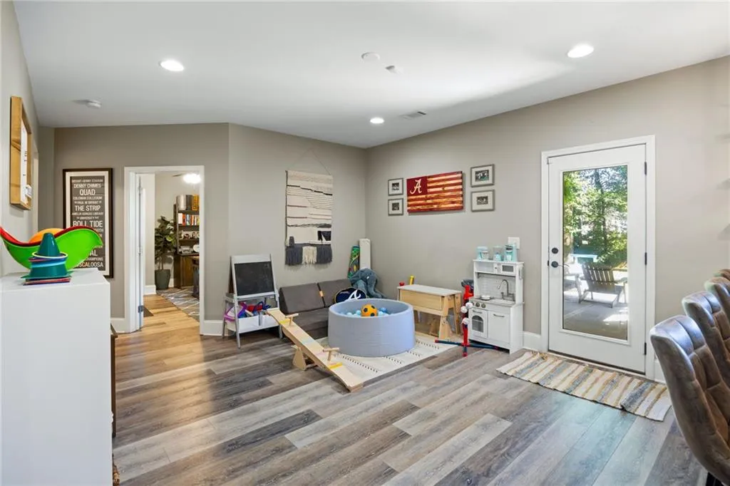 1270 Briarwood Road Ne, Atlanta, Georgia 30319, 5 Bedrooms Bedrooms, ,4 BathroomsBathrooms,Residential,For Sale,1270 Briarwood Road Ne,7602600
