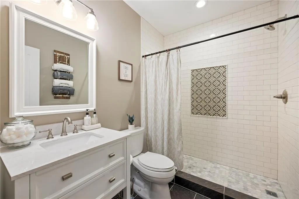 1270 Briarwood Road Ne, Atlanta, Georgia 30319, 5 Bedrooms Bedrooms, ,4 BathroomsBathrooms,Residential,For Sale,1270 Briarwood Road Ne,7602600
