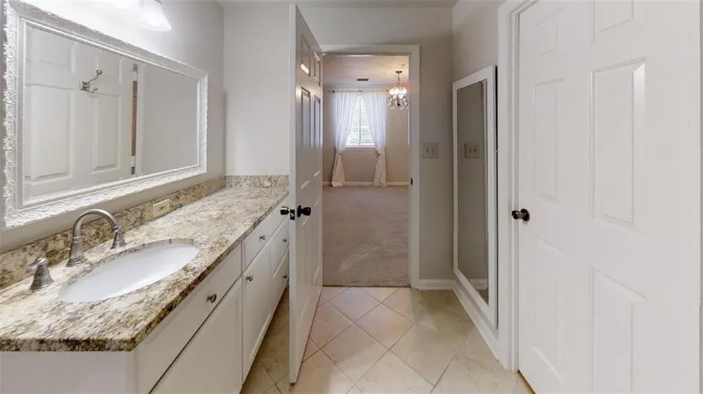 300 Johnson Ferry Road Ne Unit A510, Sandy Springs, Georgia 30328, 1 Bedroom Bedrooms, ,1 BathroomBathrooms,Residential,Sold,300 Johnson Ferry Road Ne Unit A510,6556286