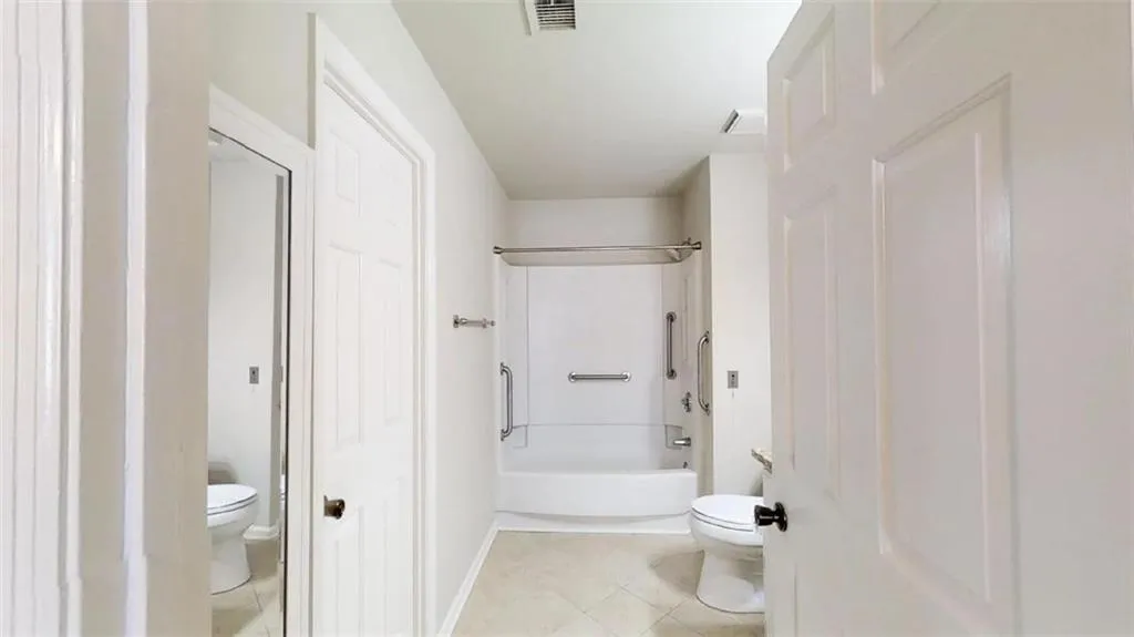 300 Johnson Ferry Road Ne Unit A510, Sandy Springs, Georgia 30328, 1 Bedroom Bedrooms, ,1 BathroomBathrooms,Residential,Sold,300 Johnson Ferry Road Ne Unit A510,6556286