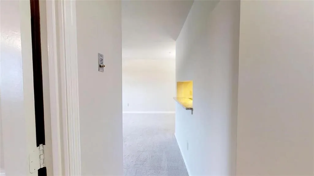 300 Johnson Ferry Road Ne Unit A510, Sandy Springs, Georgia 30328, 1 Bedroom Bedrooms, ,1 BathroomBathrooms,Residential,Sold,300 Johnson Ferry Road Ne Unit A510,6556286