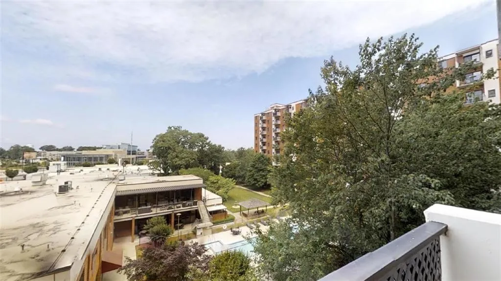 300 Johnson Ferry Road Ne Unit A510, Sandy Springs, Georgia 30328, 1 Bedroom Bedrooms, ,1 BathroomBathrooms,Residential,Sold,300 Johnson Ferry Road Ne Unit A510,6556286