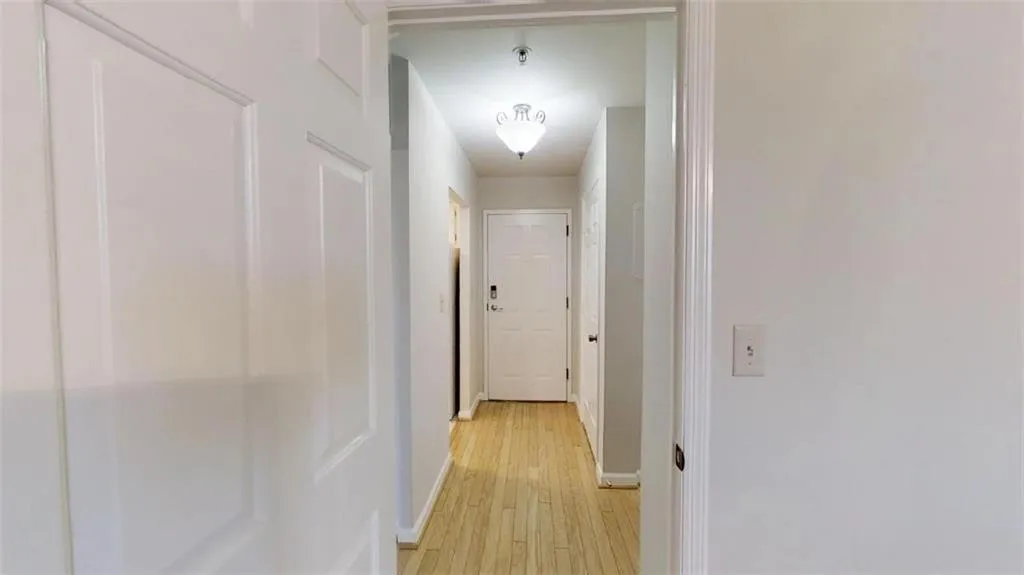 300 Johnson Ferry Road Ne Unit A510, Sandy Springs, Georgia 30328, 1 Bedroom Bedrooms, ,1 BathroomBathrooms,Residential,Sold,300 Johnson Ferry Road Ne Unit A510,6556286