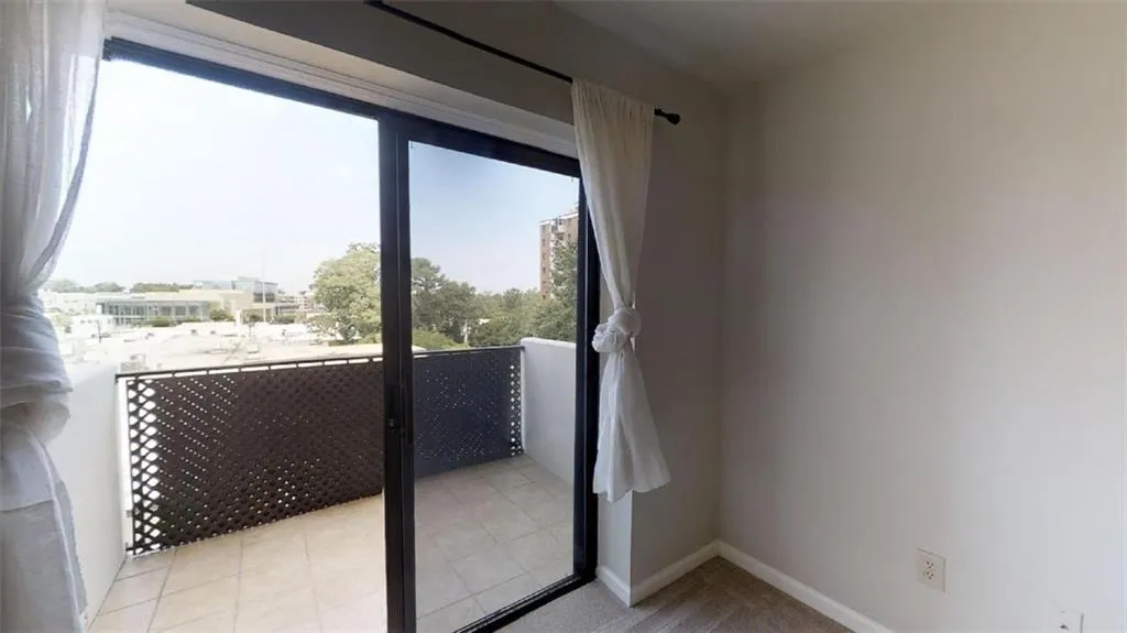 300 Johnson Ferry Road Ne Unit A510, Sandy Springs, Georgia 30328, 1 Bedroom Bedrooms, ,1 BathroomBathrooms,Residential,Sold,300 Johnson Ferry Road Ne Unit A510,6556286