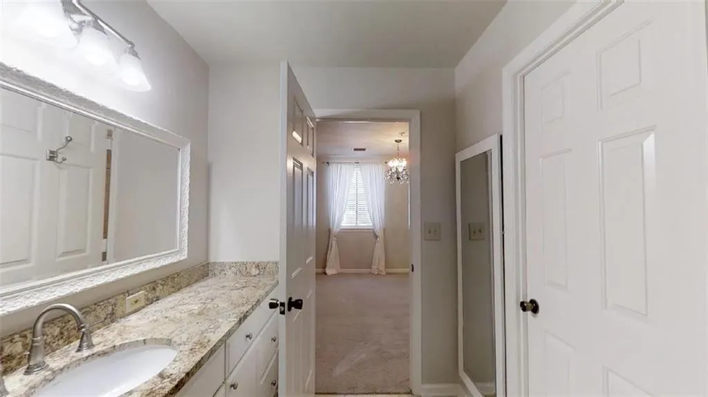 300 Johnson Ferry Road Ne Unit A510, Sandy Springs, Georgia 30328, 1 Bedroom Bedrooms, ,1 BathroomBathrooms,Residential,Sold,300 Johnson Ferry Road Ne Unit A510,6556286