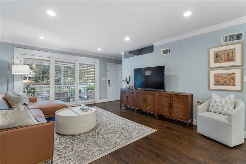 2681 Ridgemore Place Nw, Atlanta, Georgia 30318, 3 Bedrooms Bedrooms, ,2 BathroomsBathrooms,Residential,Sold,2681 Ridgemore Place Nw,7613202