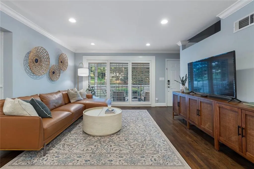 2681 Ridgemore Place Nw, Atlanta, Georgia 30318, 3 Bedrooms Bedrooms, ,2 BathroomsBathrooms,Residential,Sold,2681 Ridgemore Place Nw,7613202