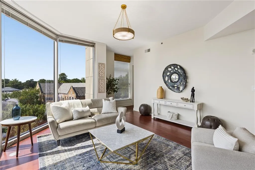 2795 Peachtree Road Ne Unit 602, Atlanta, Georgia 30305, 2 Bedrooms Bedrooms, 0 ,2 BathroomsBathrooms,Residential,For Sale,2795 Peachtree Road Ne Unit 602,7844791