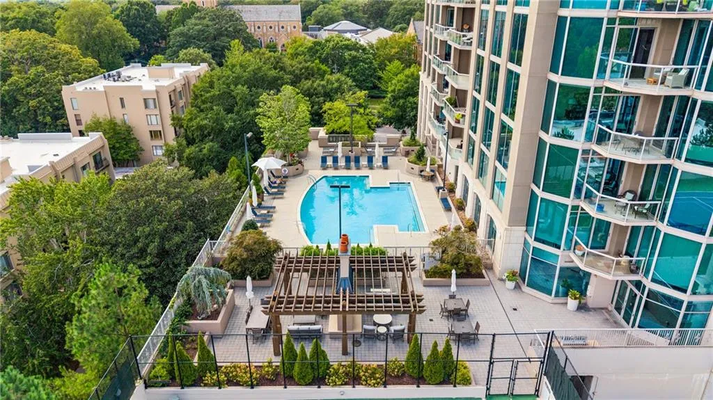 2795 Peachtree Road Ne Unit 602, Atlanta, Georgia 30305, 2 Bedrooms Bedrooms, 0 ,2 BathroomsBathrooms,Residential,For Sale,2795 Peachtree Road Ne Unit 602,7844791