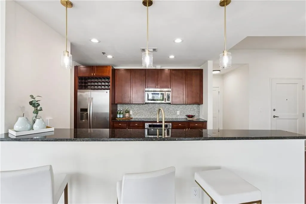 2795 Peachtree Road Ne Unit 602, Atlanta, Georgia 30305, 2 Bedrooms Bedrooms, 0 ,2 BathroomsBathrooms,Residential,For Sale,2795 Peachtree Road Ne Unit 602,7844791