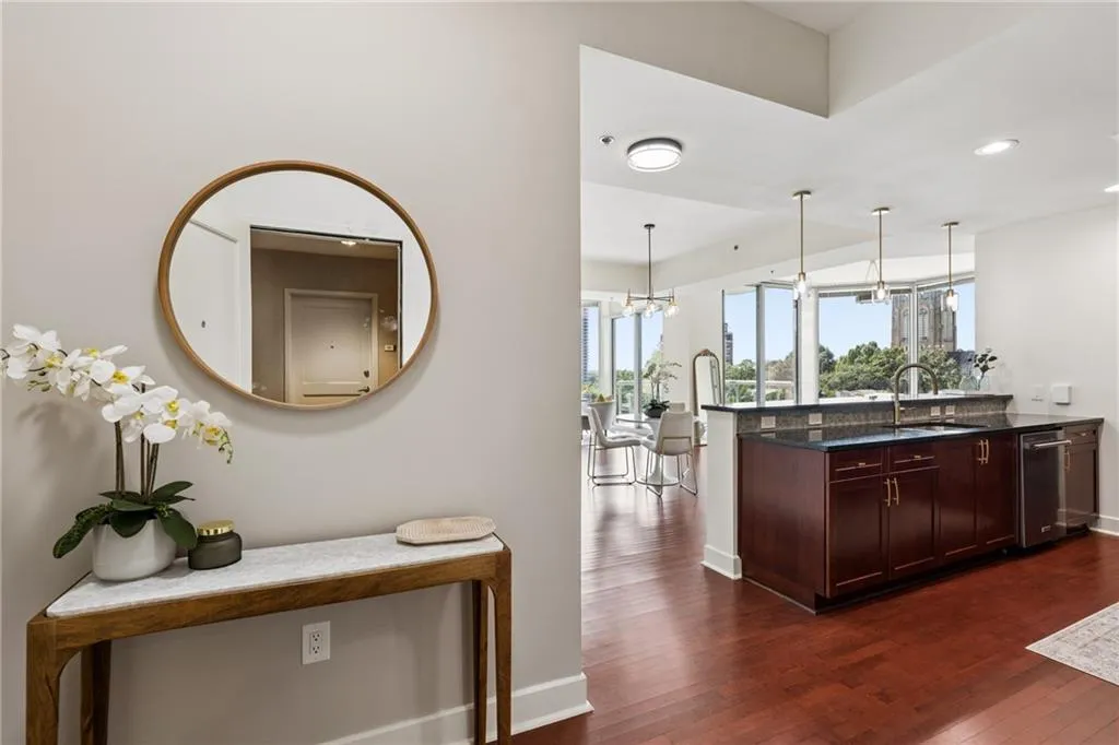 2795 Peachtree Road Ne Unit 602, Atlanta, Georgia 30305, 2 Bedrooms Bedrooms, 0 ,2 BathroomsBathrooms,Residential,For Sale,2795 Peachtree Road Ne Unit 602,7844791
