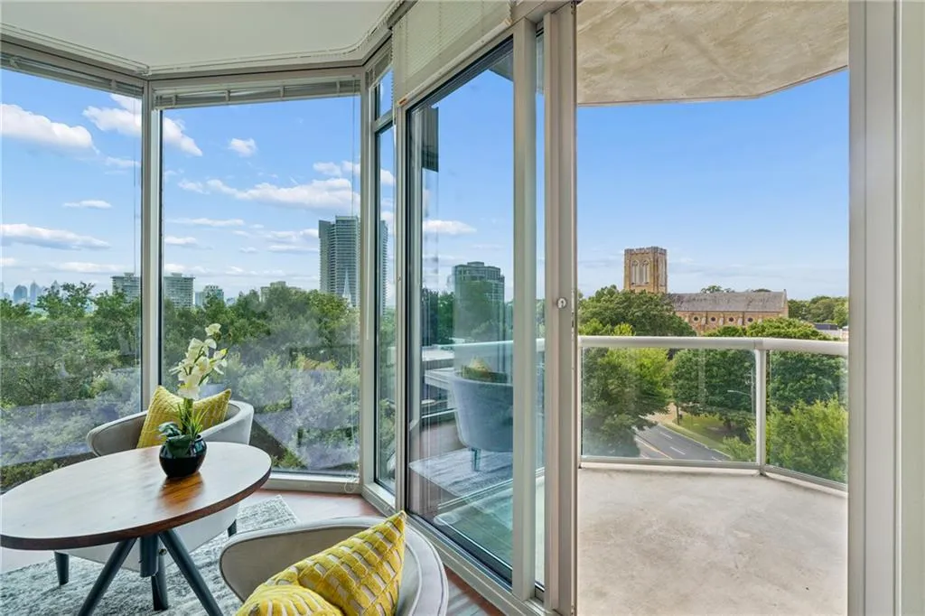 2795 Peachtree Road Ne Unit 602, Atlanta, Georgia 30305, 2 Bedrooms Bedrooms, 0 ,2 BathroomsBathrooms,Residential,For Sale,2795 Peachtree Road Ne Unit 602,7844791