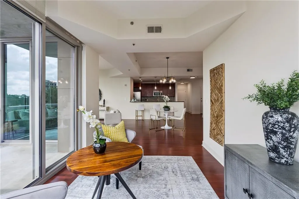 2795 Peachtree Road Ne Unit 602, Atlanta, Georgia 30305, 2 Bedrooms Bedrooms, 0 ,2 BathroomsBathrooms,Residential,For Sale,2795 Peachtree Road Ne Unit 602,7844791