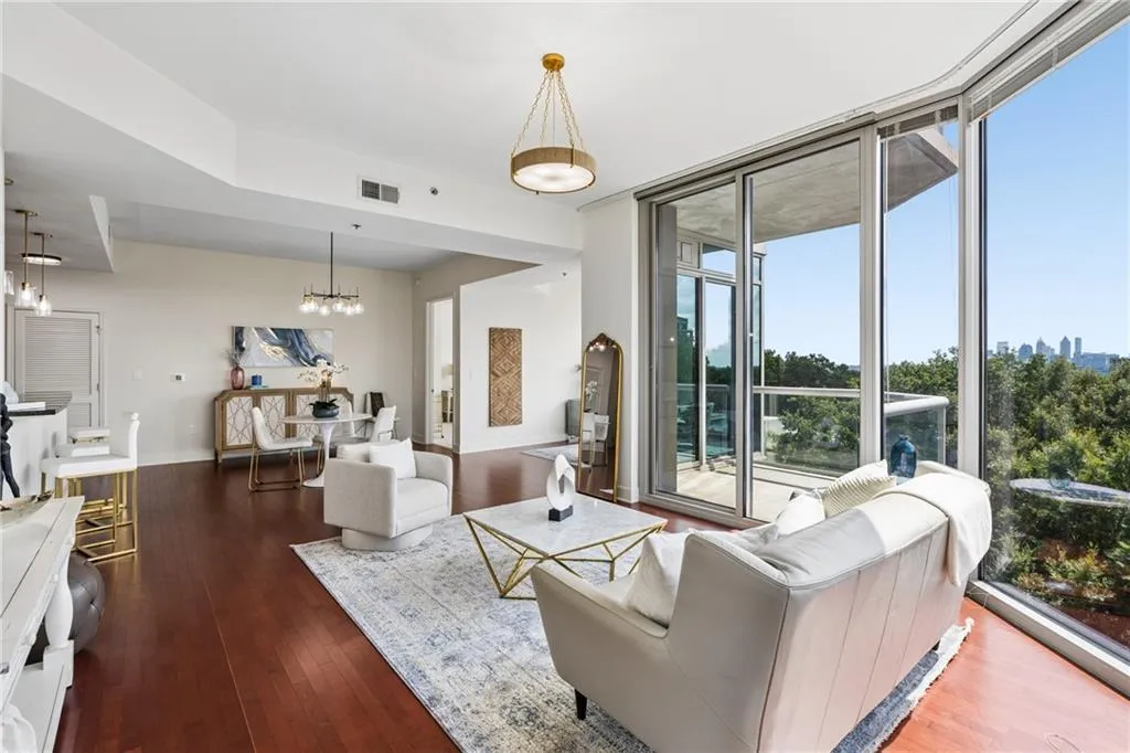 2795 Peachtree Road Ne Unit 602, Atlanta, Georgia 30305, 2 Bedrooms Bedrooms, 0 ,2 BathroomsBathrooms,Residential,For Sale,2795 Peachtree Road Ne Unit 602,7844791