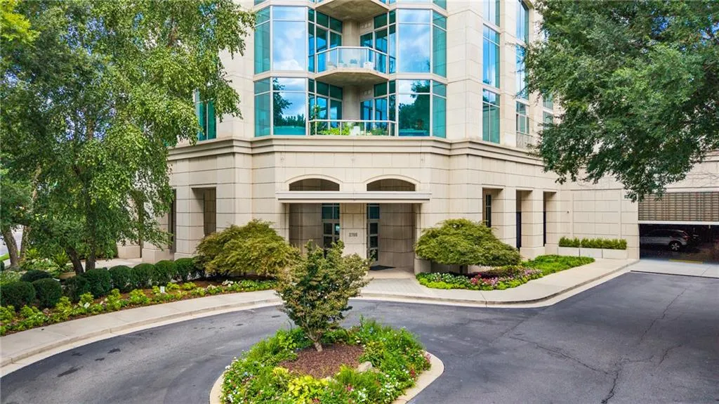 2795 Peachtree Road Ne Unit 602, Atlanta, Georgia 30305, 2 Bedrooms Bedrooms, 0 ,2 BathroomsBathrooms,Residential,For Sale,2795 Peachtree Road Ne Unit 602,7844791