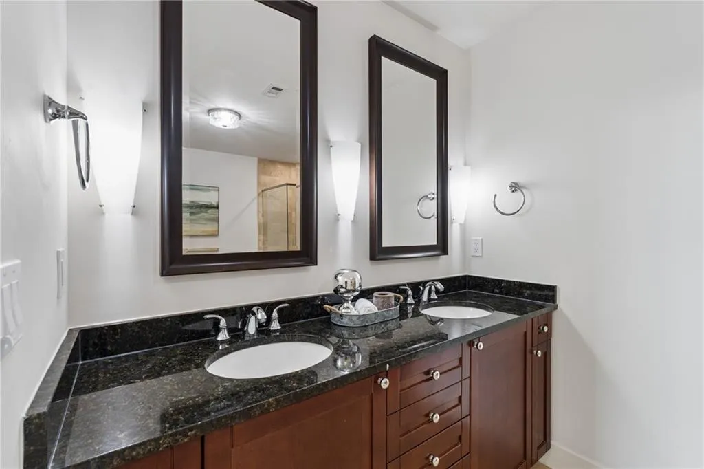 2795 Peachtree Road Ne Unit 602, Atlanta, Georgia 30305, 2 Bedrooms Bedrooms, 0 ,2 BathroomsBathrooms,Residential,For Sale,2795 Peachtree Road Ne Unit 602,7844791