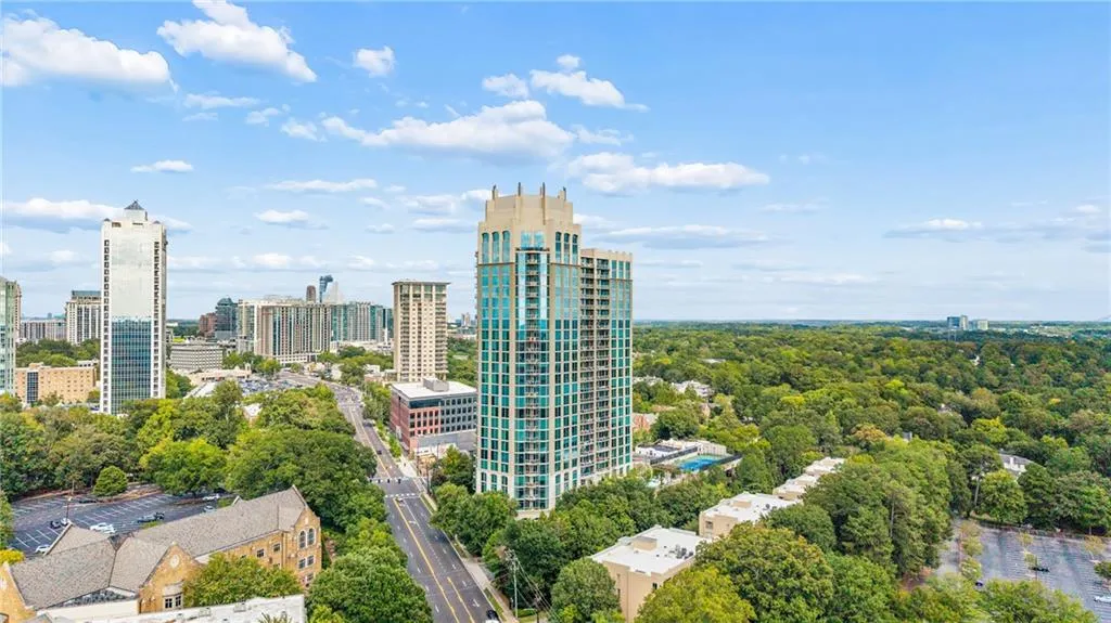 2795 Peachtree Road Ne Unit 602, Atlanta, Georgia 30305, 2 Bedrooms Bedrooms, 0 ,2 BathroomsBathrooms,Residential,For Sale,2795 Peachtree Road Ne Unit 602,7844791