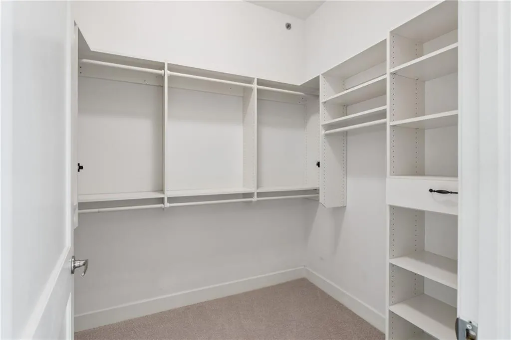 2795 Peachtree Road Ne Unit 602, Atlanta, Georgia 30305, 2 Bedrooms Bedrooms, 0 ,2 BathroomsBathrooms,Residential,For Sale,2795 Peachtree Road Ne Unit 602,7844791