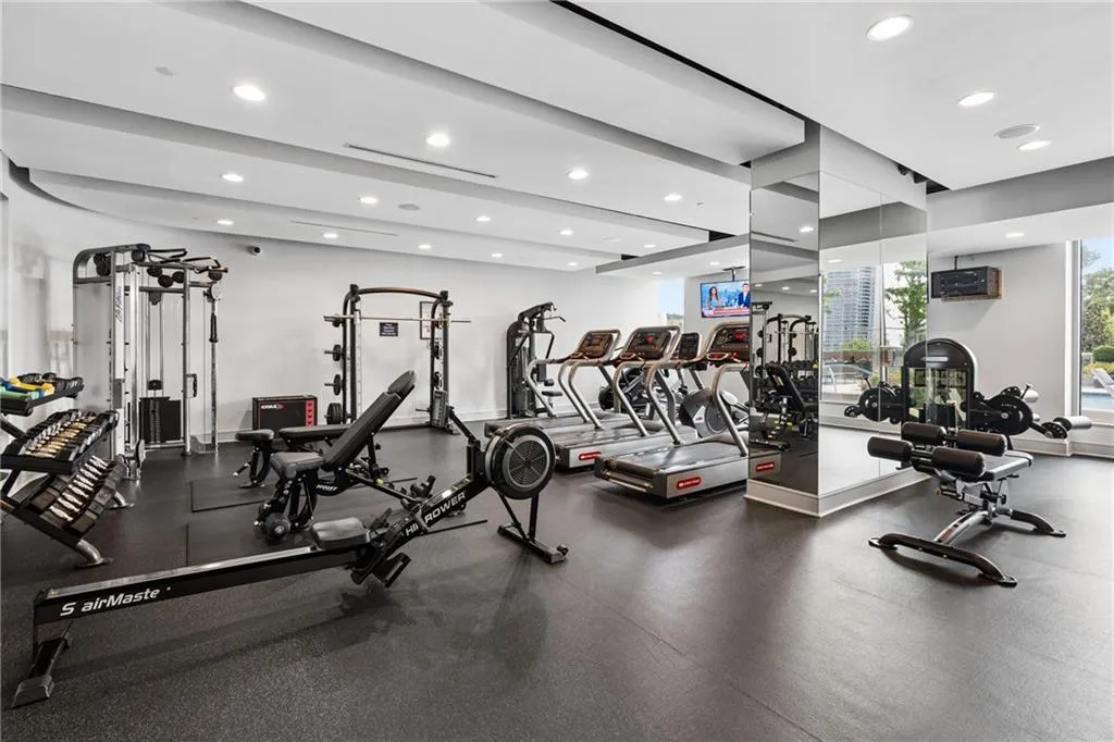 2795 Peachtree Road Ne Unit 602, Atlanta, Georgia 30305, 2 Bedrooms Bedrooms, 0 ,2 BathroomsBathrooms,Residential,For Sale,2795 Peachtree Road Ne Unit 602,7844791