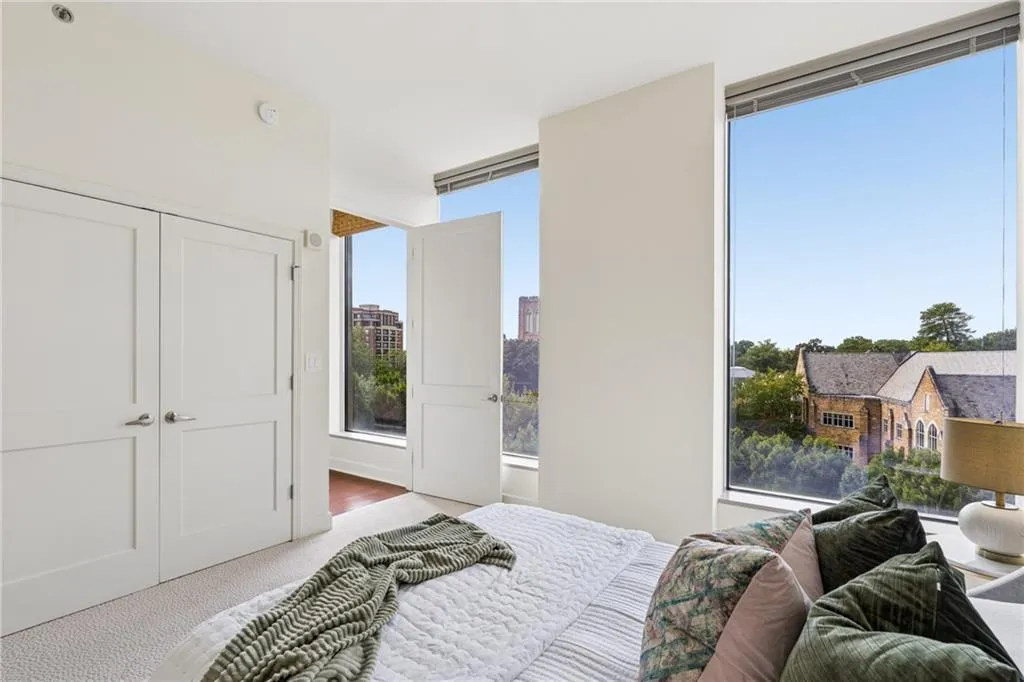 2795 Peachtree Road Ne Unit 602, Atlanta, Georgia 30305, 2 Bedrooms Bedrooms, 0 ,2 BathroomsBathrooms,Residential,For Sale,2795 Peachtree Road Ne Unit 602,7844791