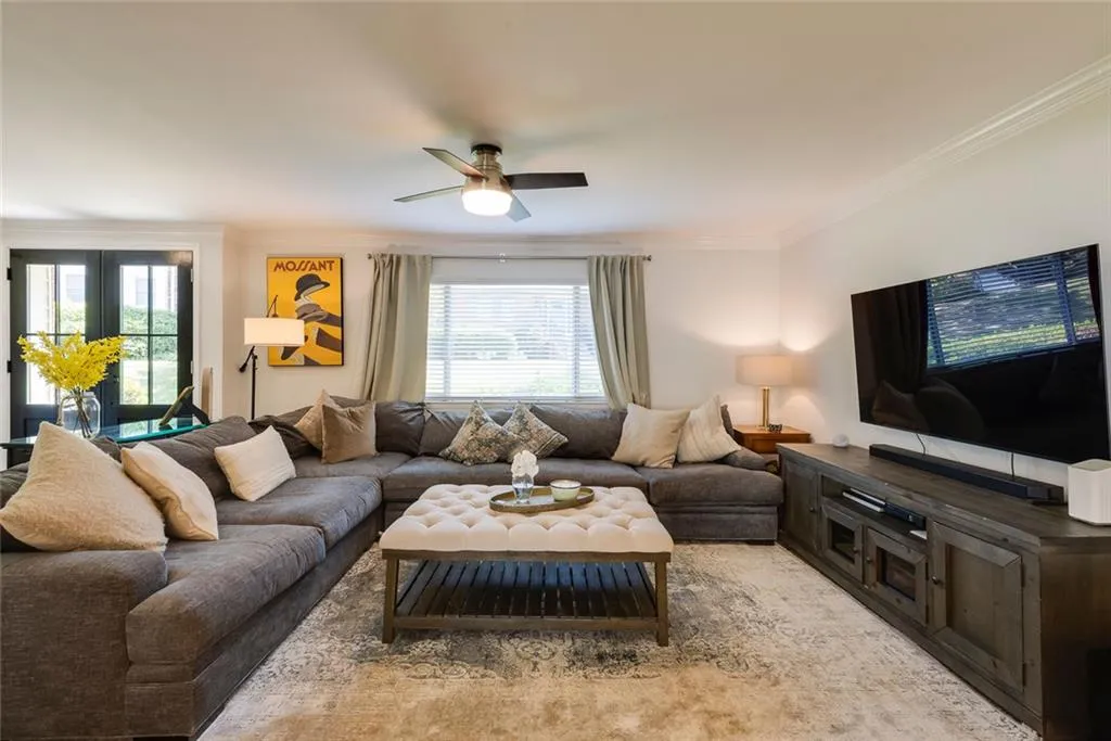 7090 Stonington Drive Ne, Atlanta, Georgia 30328, 3 Bedrooms Bedrooms, ,2 BathroomsBathrooms,Residential,For Sale,7090 Stonington Drive Ne,7656181