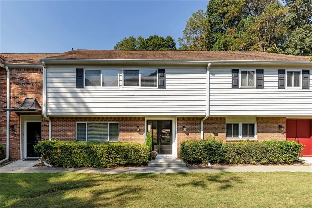 7090 Stonington Drive Ne, Atlanta, Georgia 30328, 3 Bedrooms Bedrooms, ,2 BathroomsBathrooms,Residential,For Sale,7090 Stonington Drive Ne,7656181