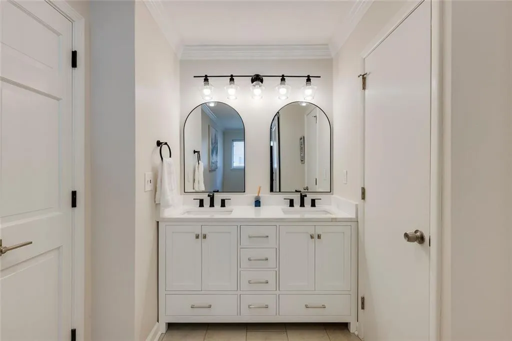 7090 Stonington Drive Ne, Atlanta, Georgia 30328, 3 Bedrooms Bedrooms, ,2 BathroomsBathrooms,Residential,For Sale,7090 Stonington Drive Ne,7656181