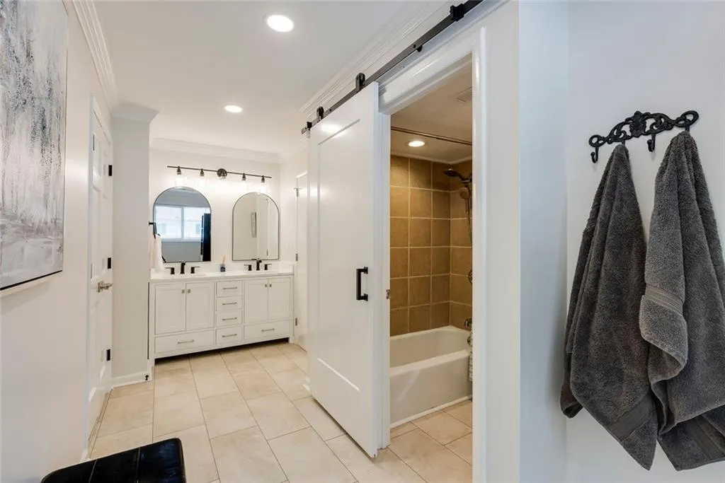 7090 Stonington Drive Ne, Atlanta, Georgia 30328, 3 Bedrooms Bedrooms, ,2 BathroomsBathrooms,Residential,Sold,7090 Stonington Drive Ne,7656181