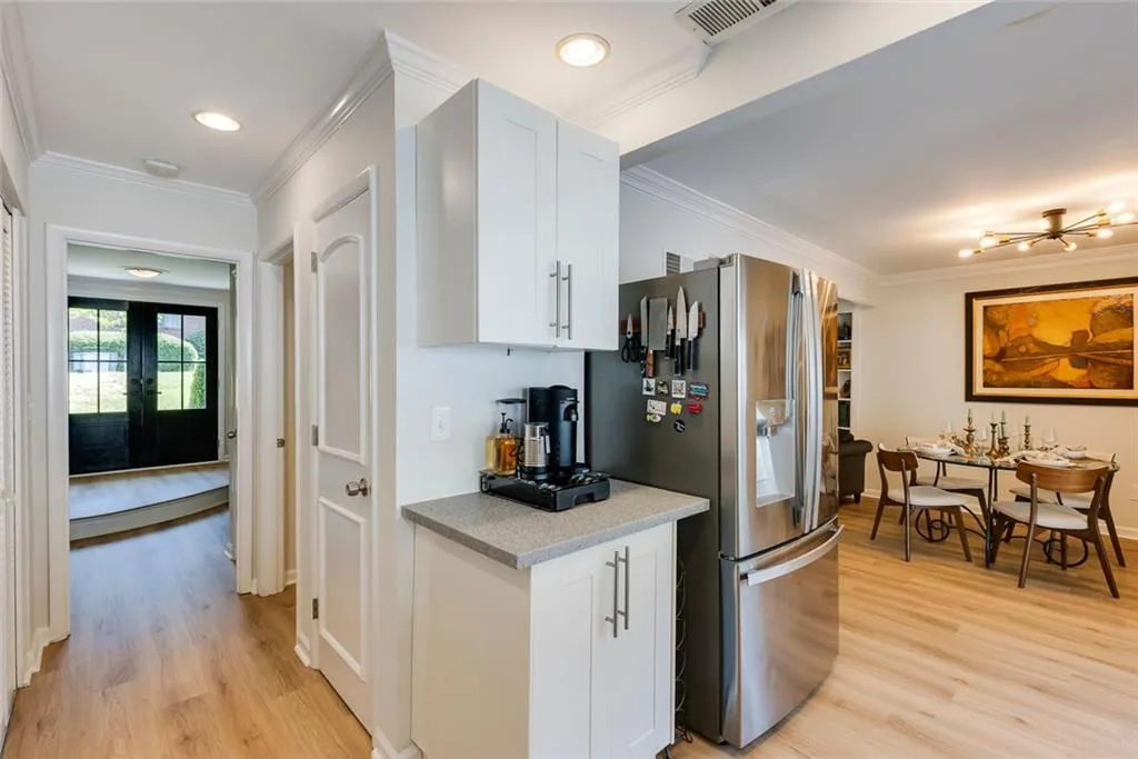 7090 Stonington Drive Ne, Atlanta, Georgia 30328, 3 Bedrooms Bedrooms, ,2 BathroomsBathrooms,Residential,For Sale,7090 Stonington Drive Ne,7656181