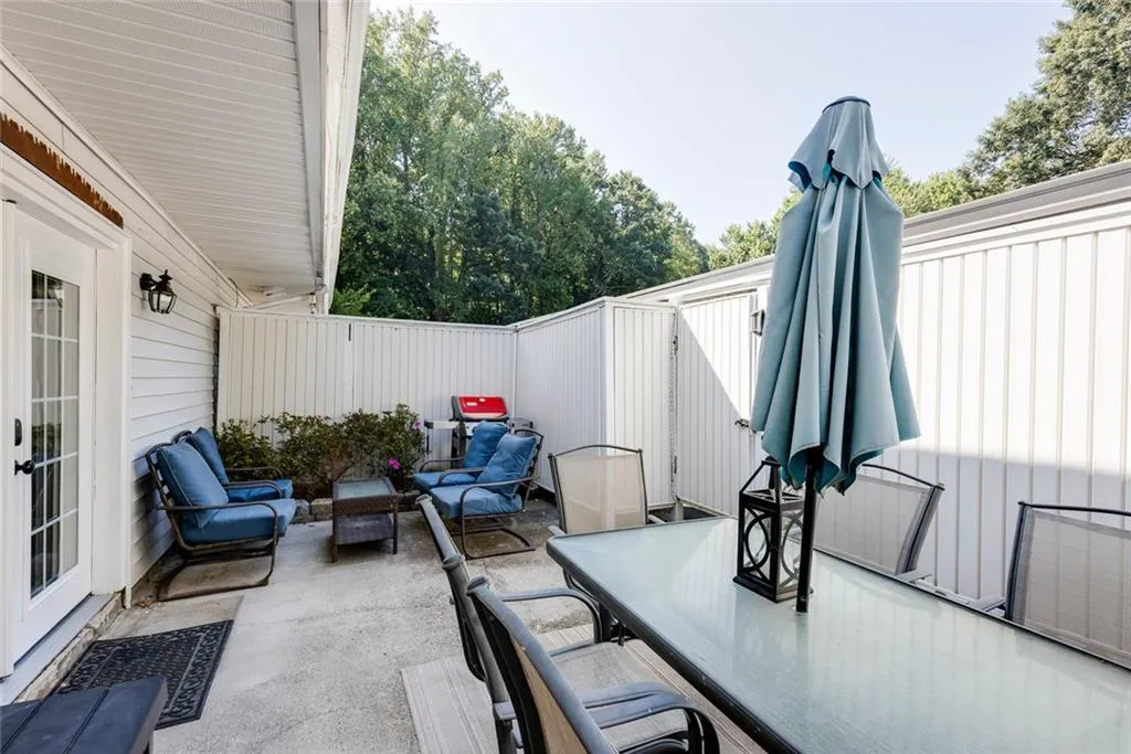 7090 Stonington Drive Ne, Atlanta, Georgia 30328, 3 Bedrooms Bedrooms, ,2 BathroomsBathrooms,Residential,For Sale,7090 Stonington Drive Ne,7656181