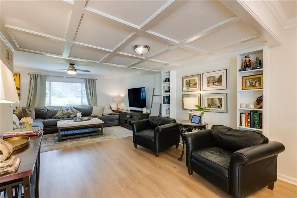 7090 Stonington Drive Ne, Atlanta, Georgia 30328, 3 Bedrooms Bedrooms, ,2 BathroomsBathrooms,Residential,For Sale,7090 Stonington Drive Ne,7656181