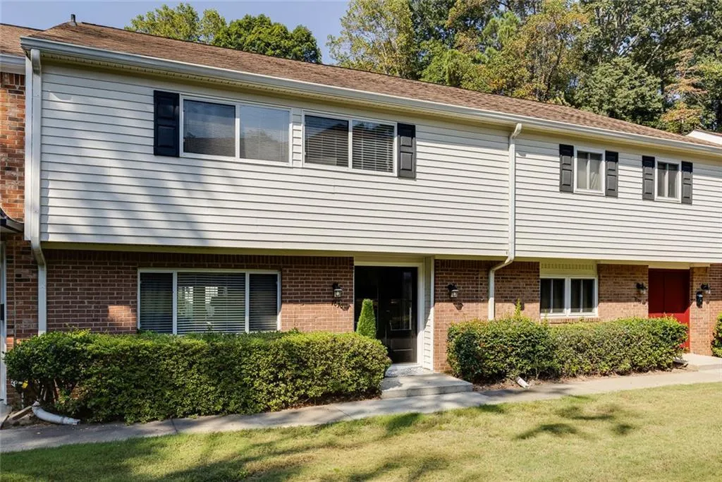 7090 Stonington Drive Ne, Atlanta, Georgia 30328, 3 Bedrooms Bedrooms, ,2 BathroomsBathrooms,Residential,For Sale,7090 Stonington Drive Ne,7656181