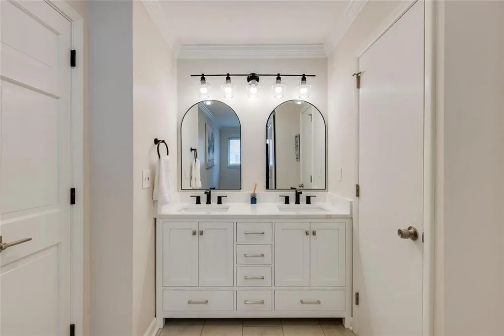 7090 Stonington Drive Ne, Atlanta, Georgia 30328, 3 Bedrooms Bedrooms, ,2 BathroomsBathrooms,Residential,For Sale,7090 Stonington Drive Ne,7656181