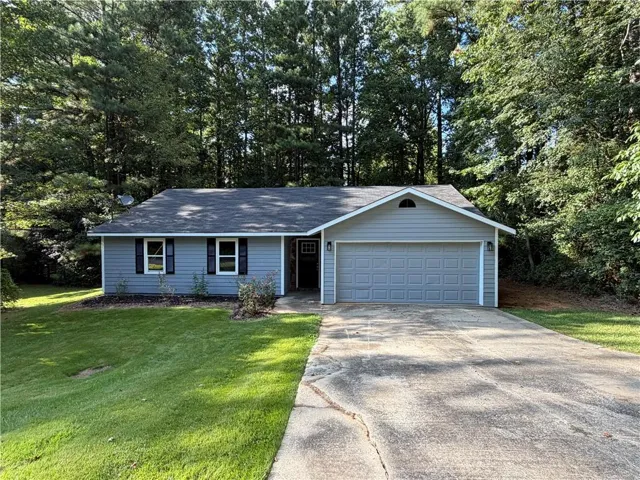613 Blue Flag Lane, Fairburn, Georgia 30213