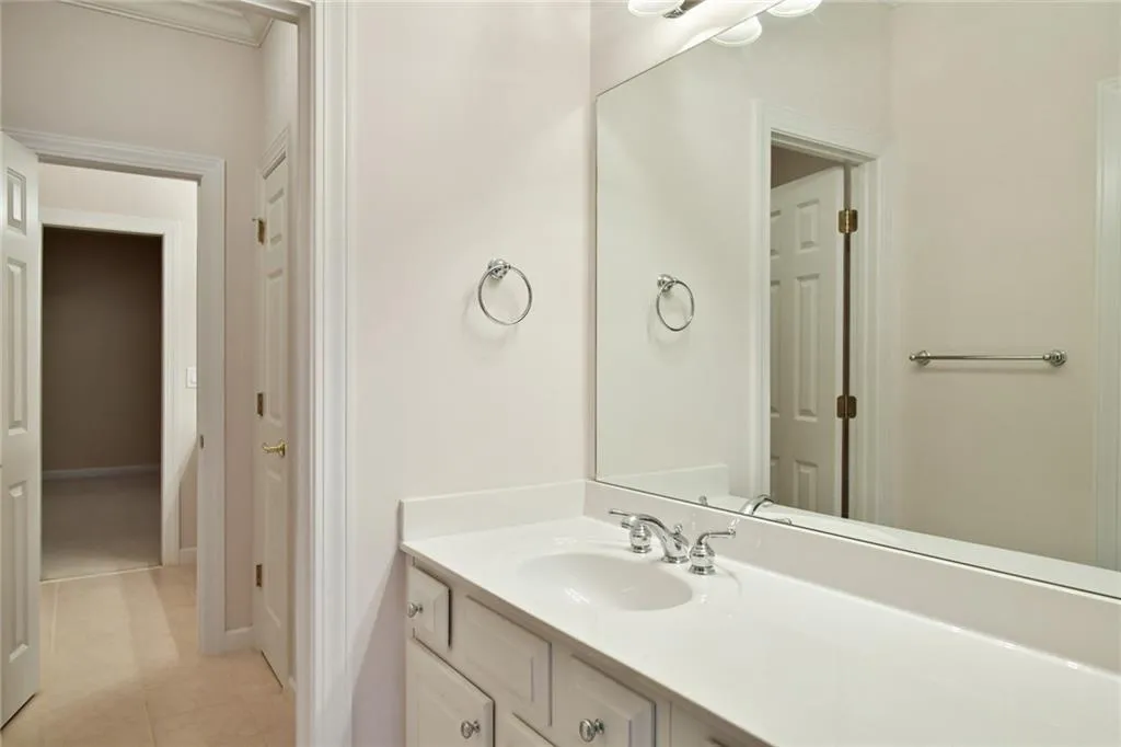 620 Enclave Circle, Sandy Springs, Georgia 30342, 4 Bedrooms Bedrooms, ,3 BathroomsBathrooms,Residential,Sold,620 Enclave Circle,6788441