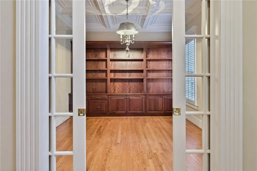 620 Enclave Circle, Sandy Springs, Georgia 30342, 4 Bedrooms Bedrooms, ,3 BathroomsBathrooms,Residential,Sold,620 Enclave Circle,6788441