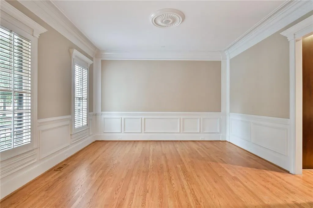 620 Enclave Circle, Sandy Springs, Georgia 30342, 4 Bedrooms Bedrooms, ,3 BathroomsBathrooms,Residential,Sold,620 Enclave Circle,6788441
