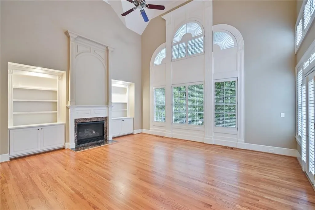 620 Enclave Circle, Sandy Springs, Georgia 30342, 4 Bedrooms Bedrooms, ,3 BathroomsBathrooms,Residential,Sold,620 Enclave Circle,6788441