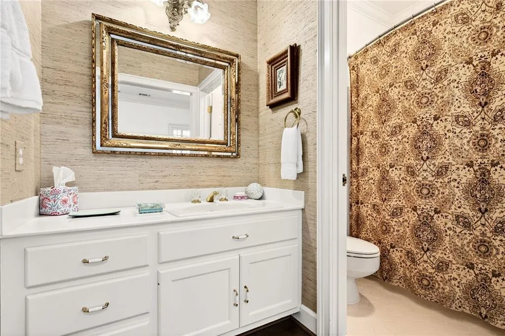 3685 Peachtree Road Ne Unit 1, Atlanta, Georgia 30319, 3 Bedrooms Bedrooms, 0 ,3 BathroomsBathrooms,Residential,For Sale,3685 Peachtree Road Ne Unit 1,7700905