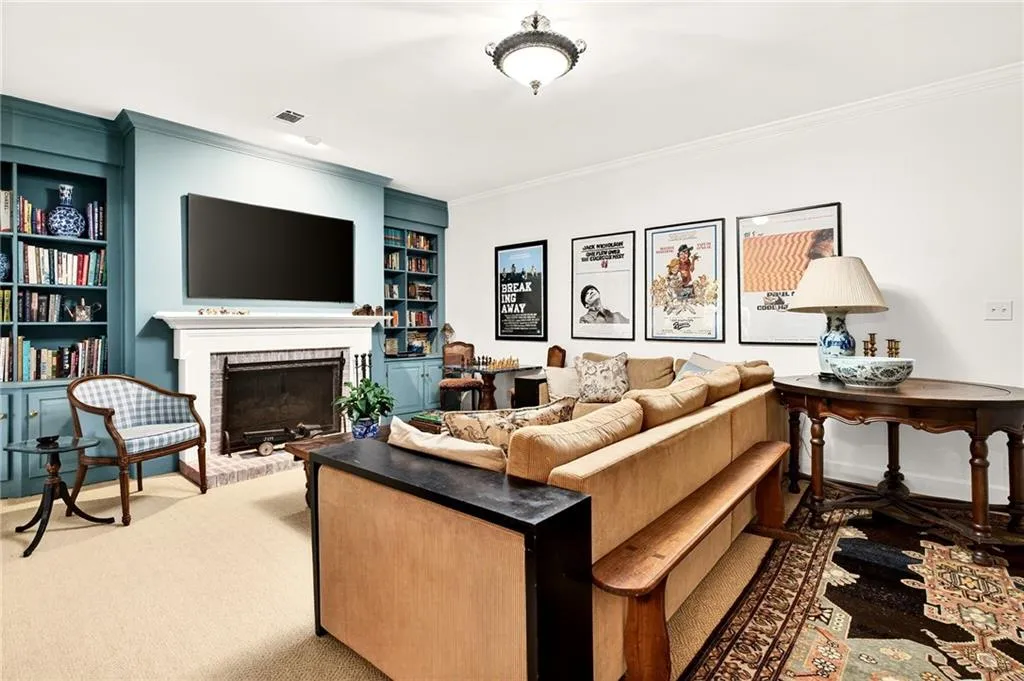 3685 Peachtree Road Ne Unit 1, Atlanta, Georgia 30319, 3 Bedrooms Bedrooms, 0 ,3 BathroomsBathrooms,Residential,For Sale,3685 Peachtree Road Ne Unit 1,7700905