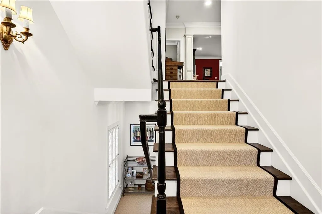 3685 Peachtree Road Ne Unit 1, Atlanta, Georgia 30319, 3 Bedrooms Bedrooms, 0 ,3 BathroomsBathrooms,Residential,For Sale,3685 Peachtree Road Ne Unit 1,7700905