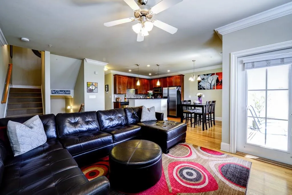 234 Le Gran Bend Ne Unit 234, Sandy Springs, Georgia 30328, 3 Bedrooms Bedrooms, ,2 BathroomsBathrooms,Residential,Sold,234 Le Gran Bend Ne Unit 234,5629878