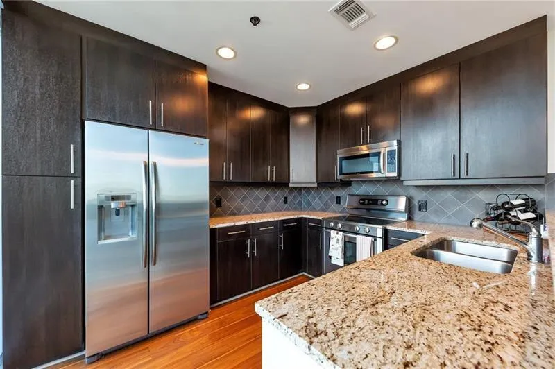 1080 Peachtree Street Ne Unit 1208, Atlanta, Georgia 30309, 1 Bedroom Bedrooms, ,1 BathroomBathrooms,Residential,For Sale,1080 Peachtree Street Ne Unit 1208,7603260