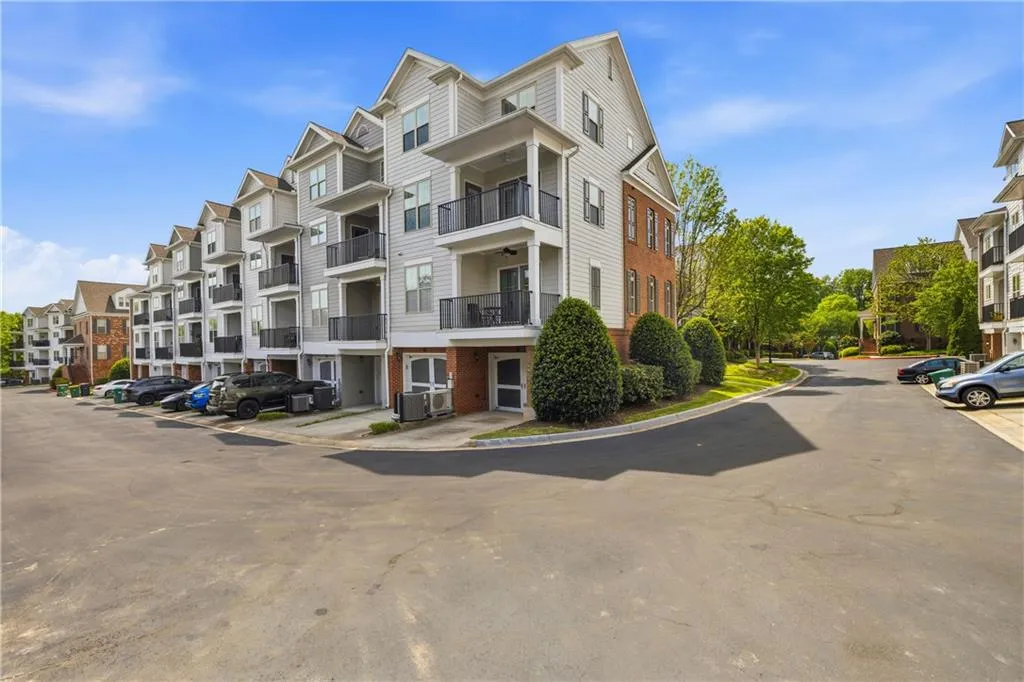 285 Le Gran Bend, Atlanta, Georgia 30328, 2 Bedrooms Bedrooms, ,2 BathroomsBathrooms,Residential,For Sale,285 Le Gran Bend,7752517